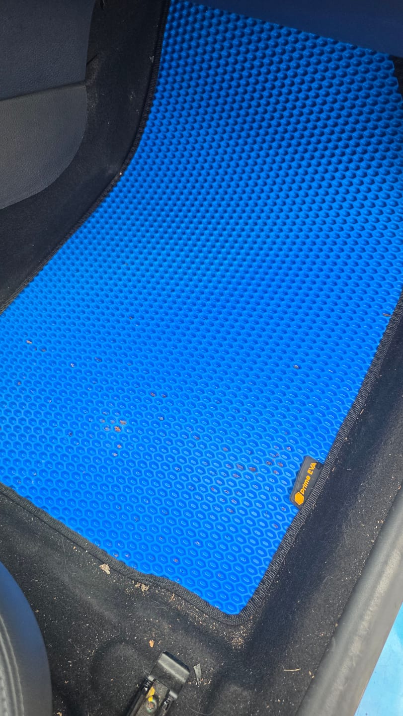 Customer photo review of Auto Fußmatten nach Maß - Vorne