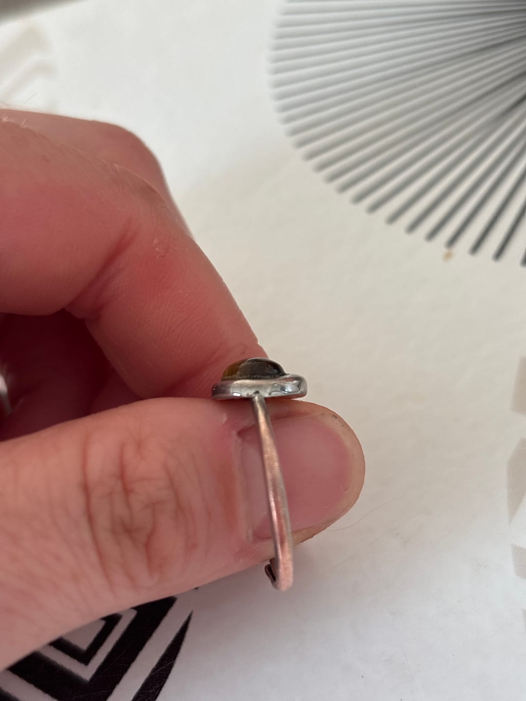 Customer photo review of Bague Ajustable "Shakti" en Oeil de Tigre