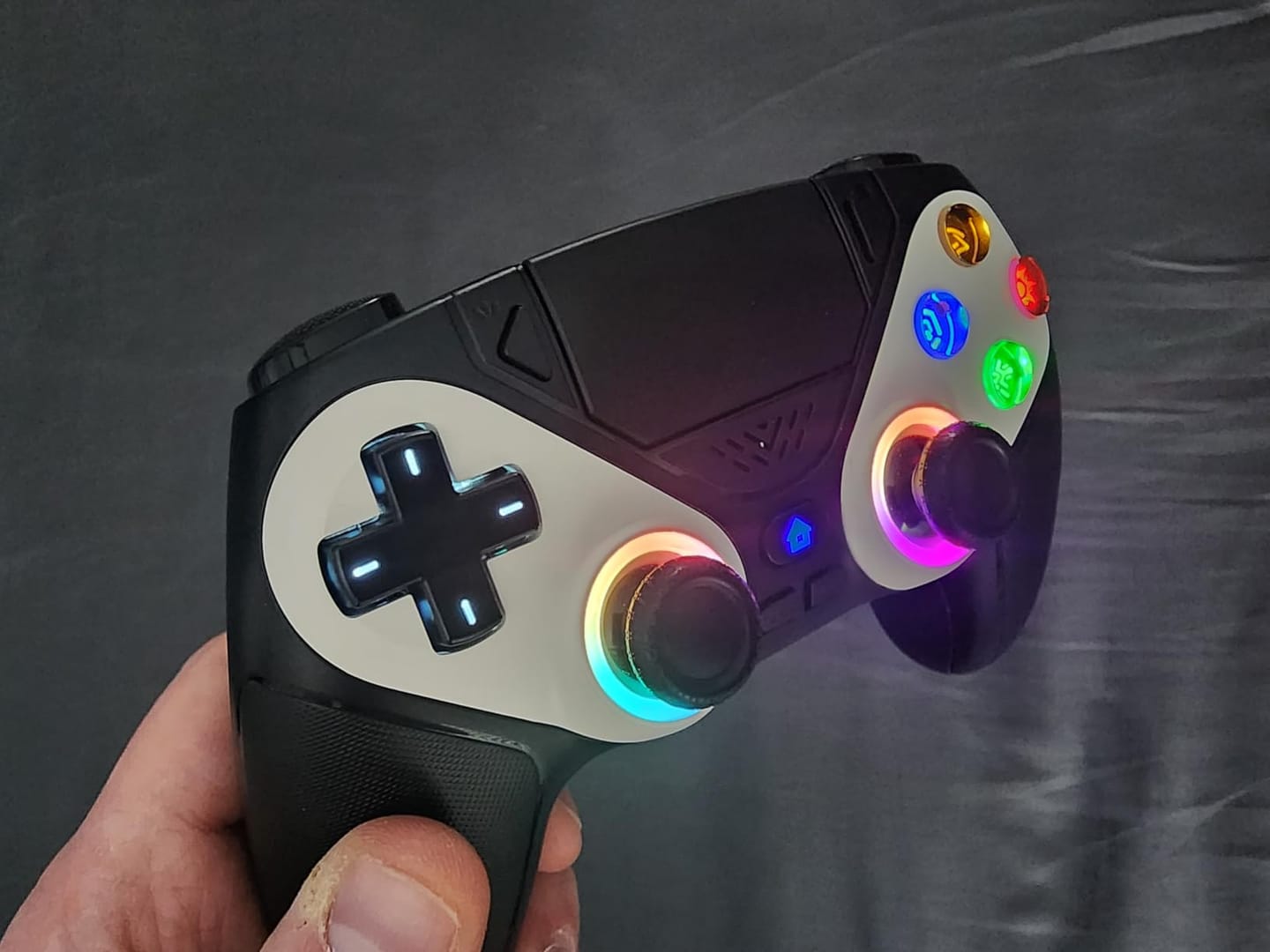 Customer photo review of KYVEN™ Pro Controller