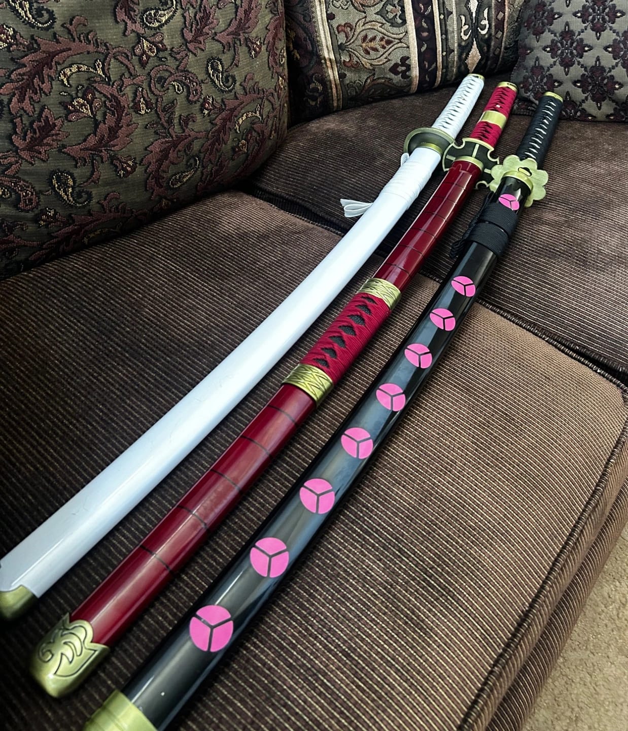 Customer photo review of Roronoa Zoro's Sandai Kitetsu Sword(One Piece)
