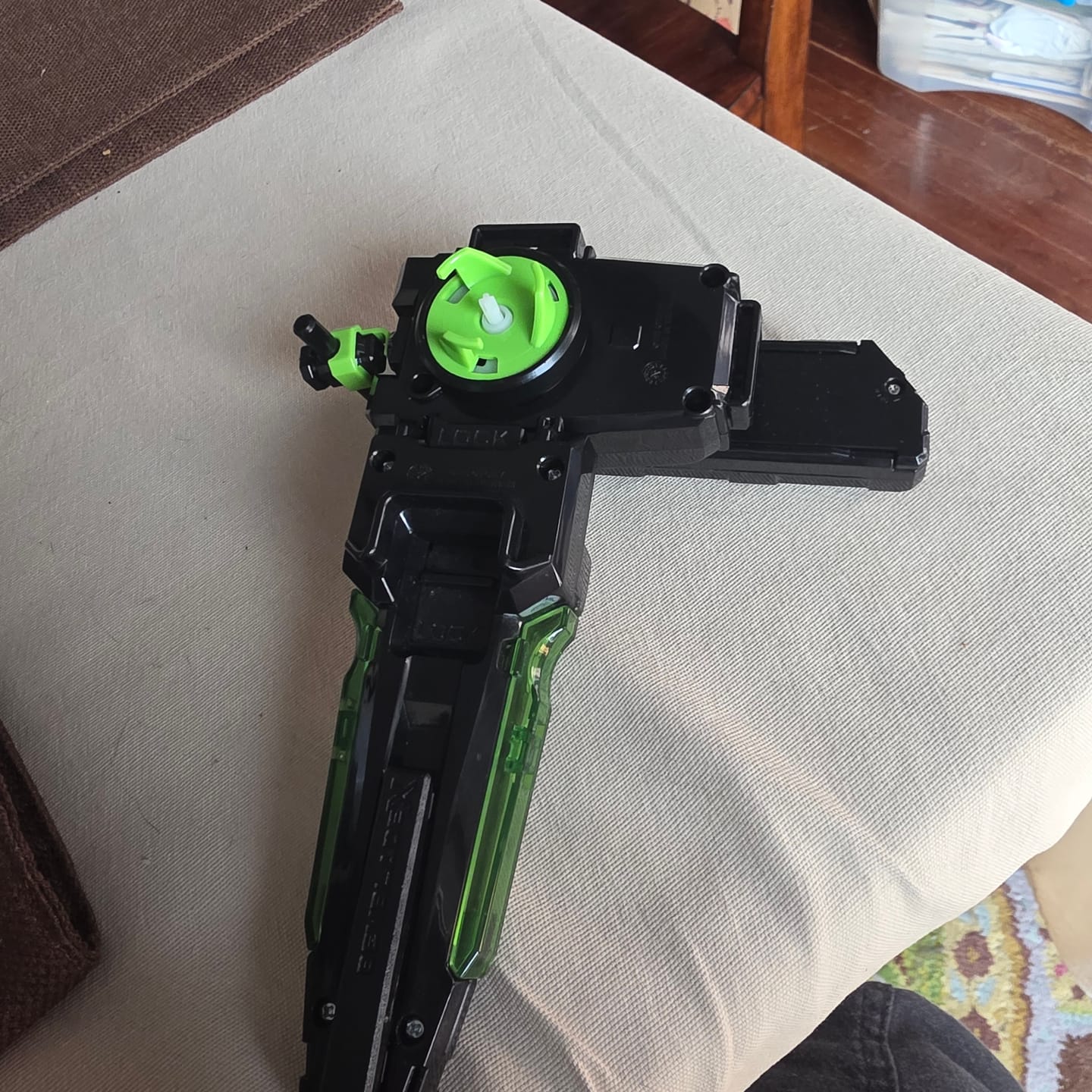 Customer photo review of Takara Tomy Beyblade X BX-51 String Launcher (Black x Green)