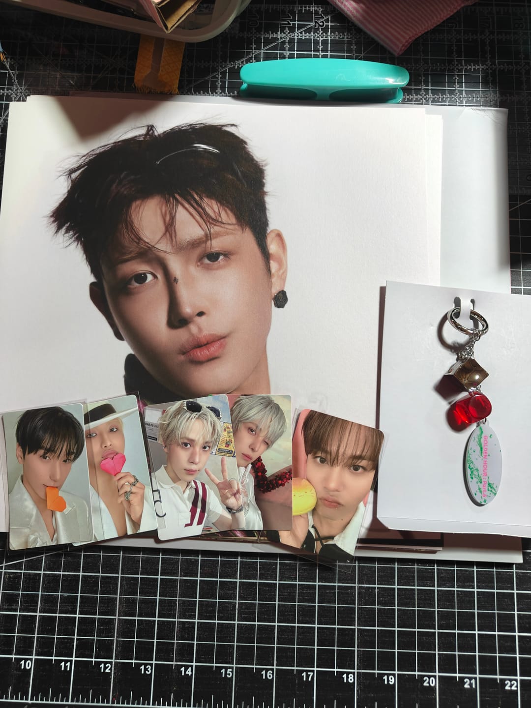 Customer photo review of ATEEZ - GOLDEN HOUR : PART.5 14TH MINI ALBUM PINK LP VER
