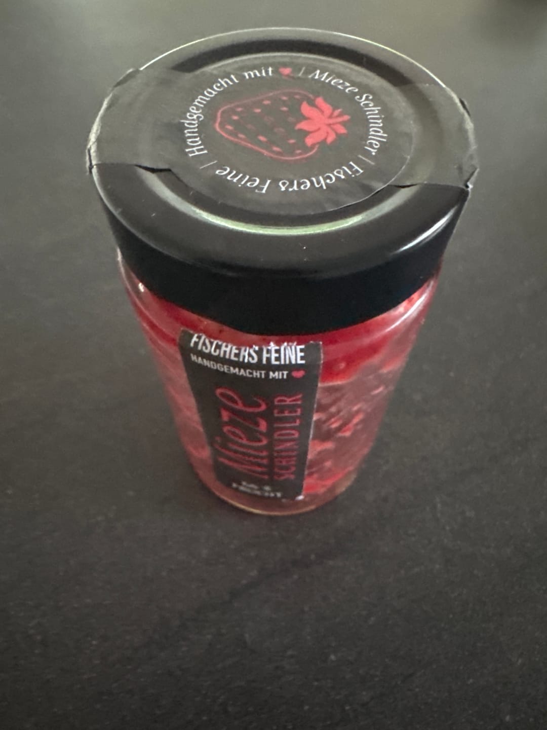 Customer photo review of Erdbeerfruchtaufstrich Mieze Schindler