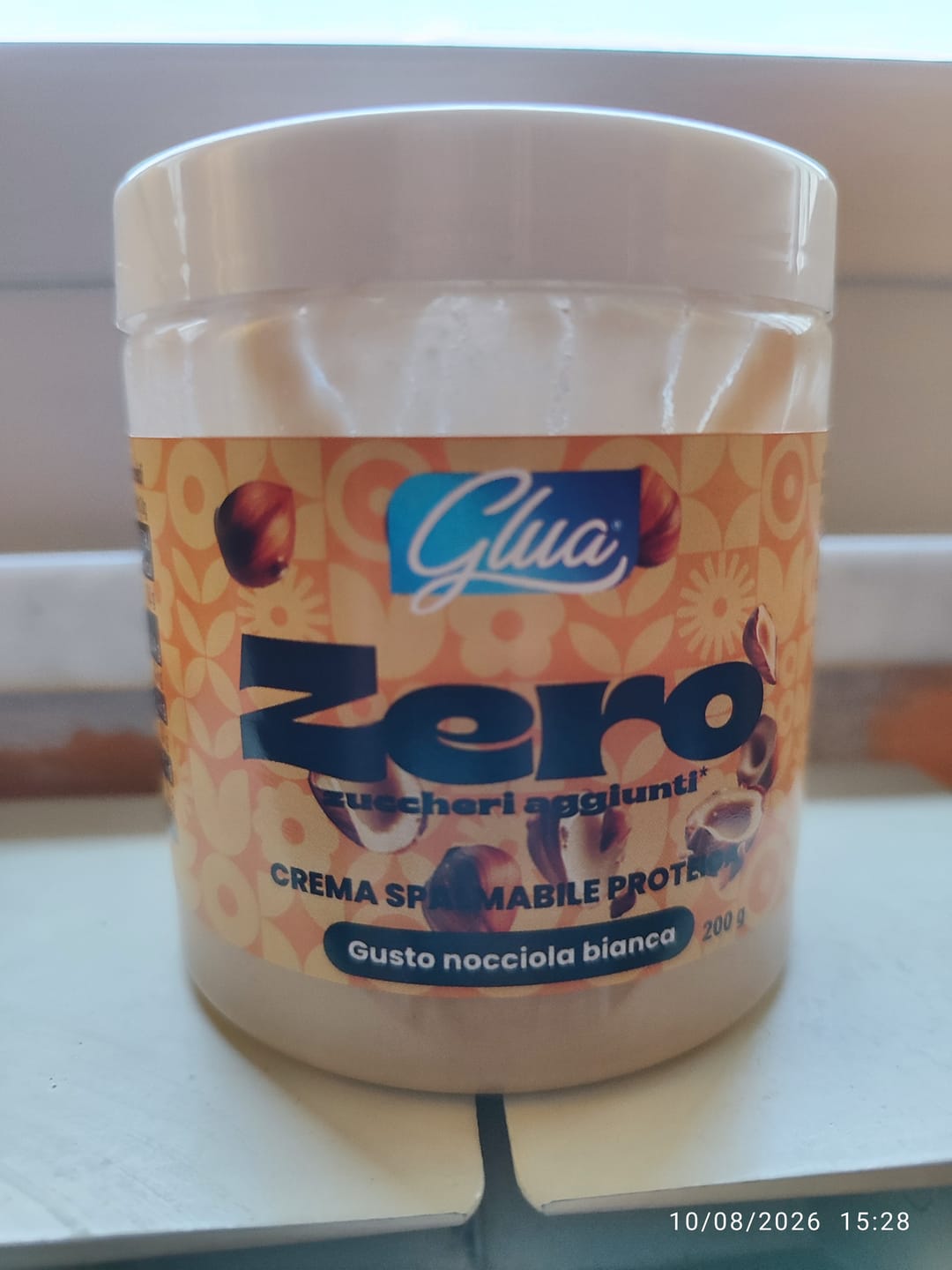 Customer photo review of Crema proteica gusto nocciola bianca