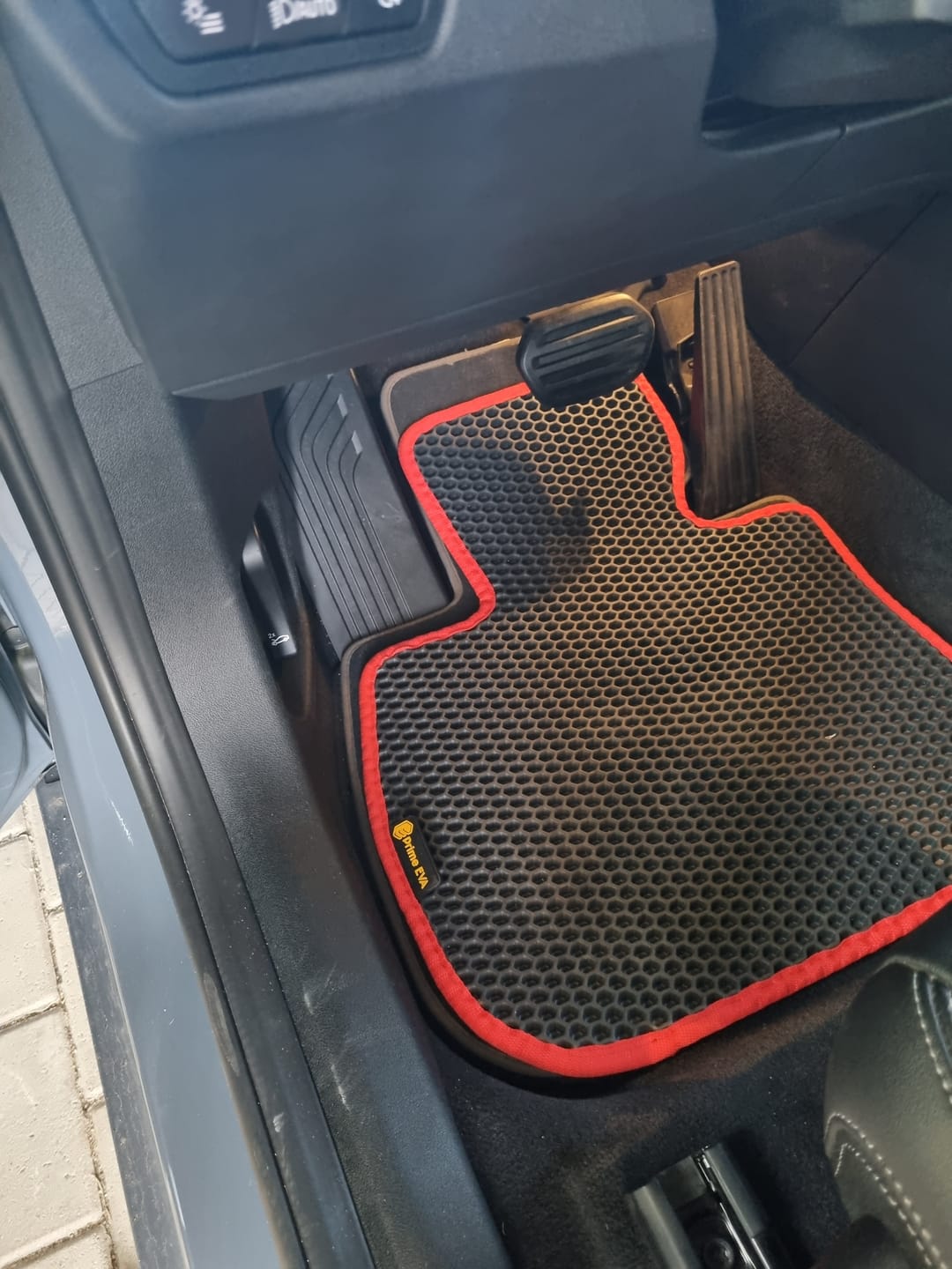 Customer photo review of Auto Fußmatten nach Maß - Komplettset