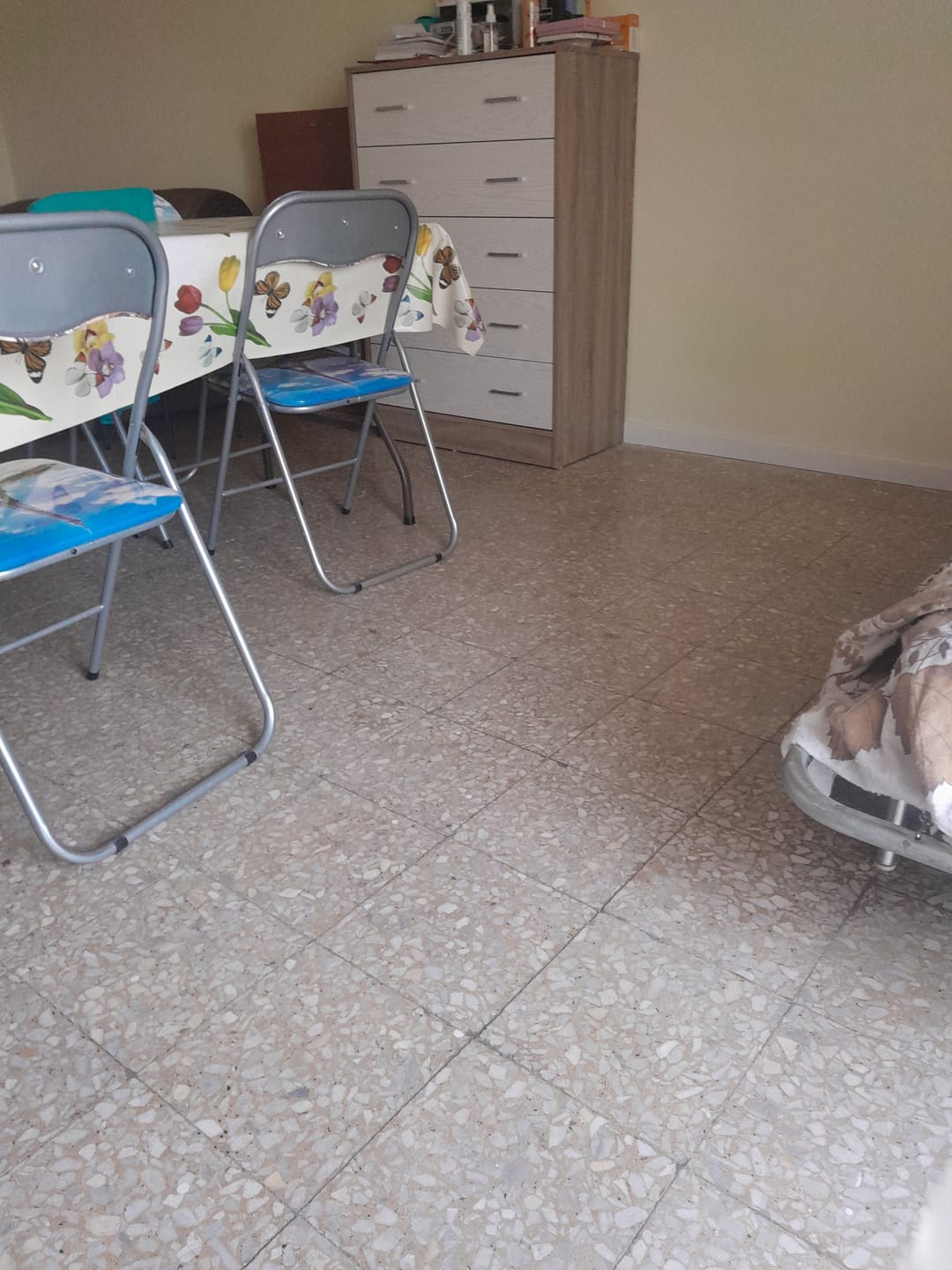 Customer photo review of Cassettiera con 5 cassetti in rovere nordico e bianco alpes
