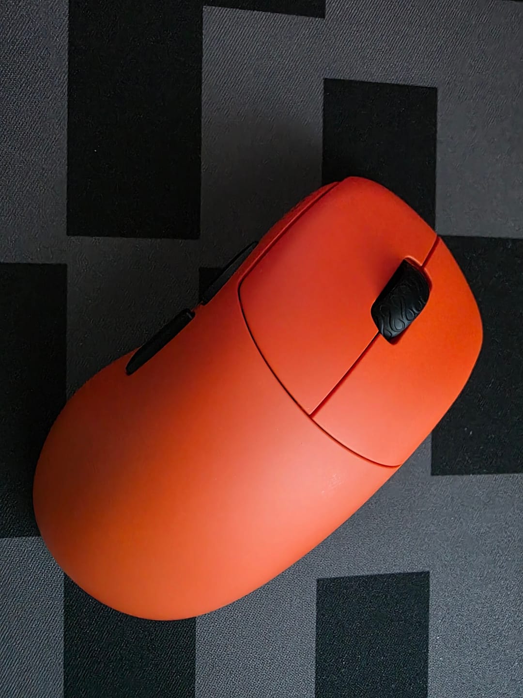 Customer photo review of Lamzu Thorn V2 Wireless Mouse