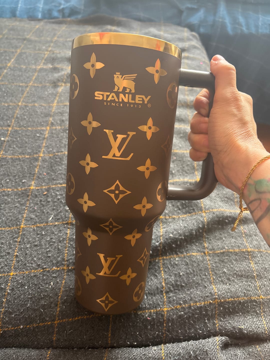 Customer photo review of Designer Holographic In-Car Insulated Cup 40 OZ