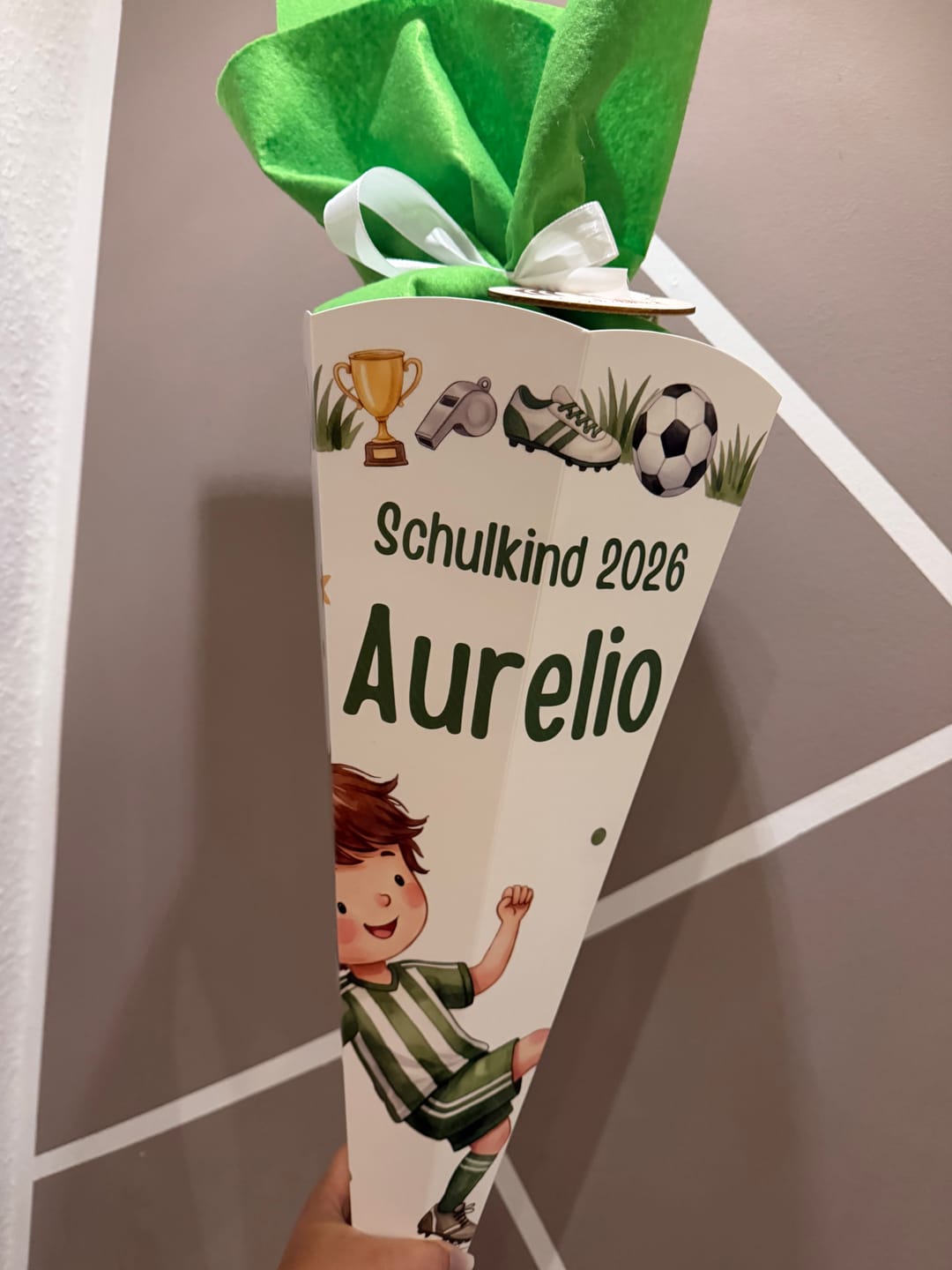 Customer photo review of Schultüte personalisiert mit Name – Fußballer Trikot