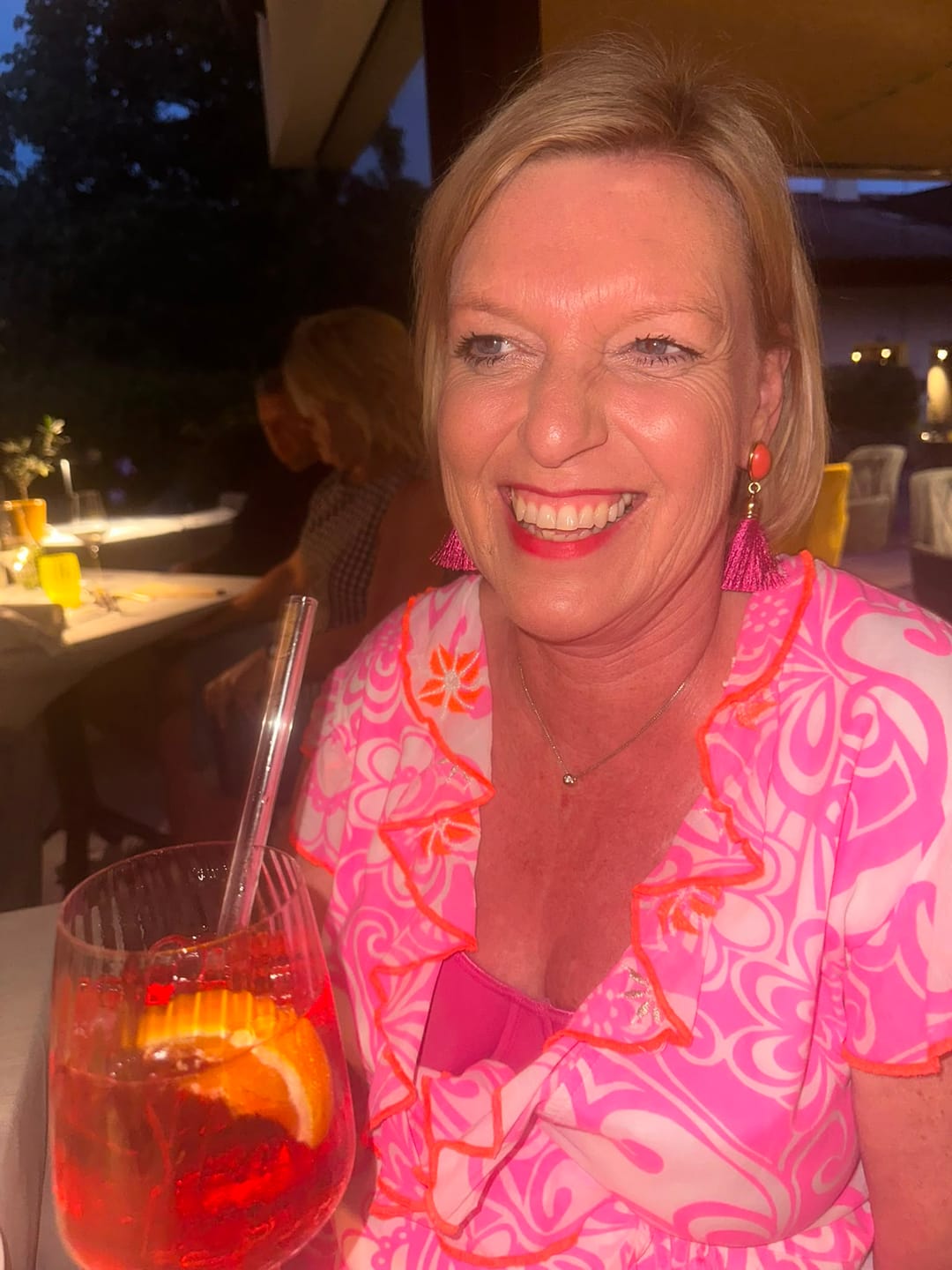 Customer photo review of Quasten Ohrringe als Ohrstecker in Korallenrot mit pinkfarbener Quaste von AmuseToi