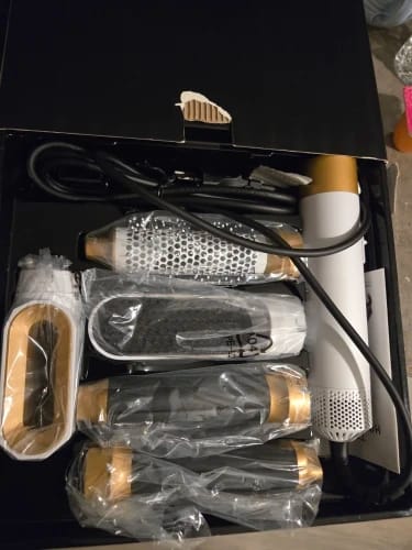 Customer photo review of Ava Air PRO – 5-in-1 Hair Dryer Brush & Multistyler