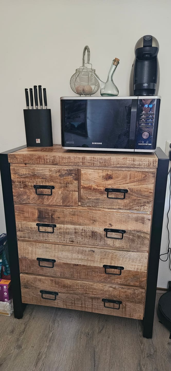 Customer photo review of Mangohout Dressoir Industrieel Design | Mangohout en Staal | 105x85x40cm