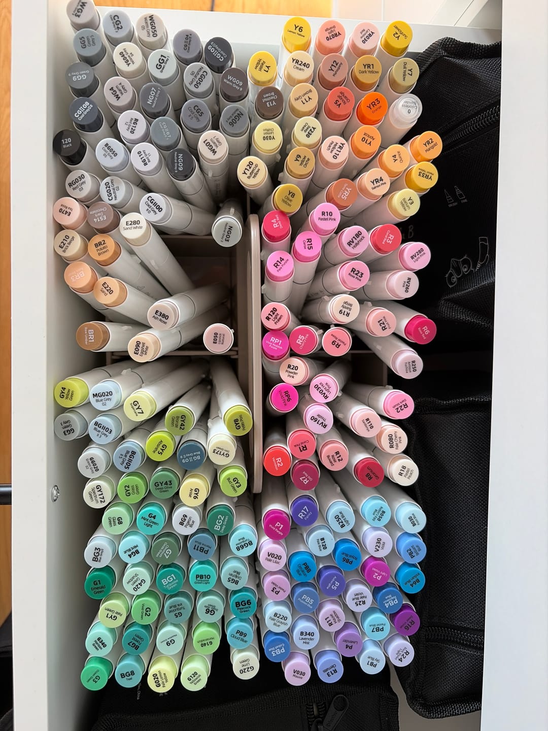 Customer photo review of Ohuhu Honolulu 168 Colors Dual Tips Alcohol Art Markers (New Color Codes)