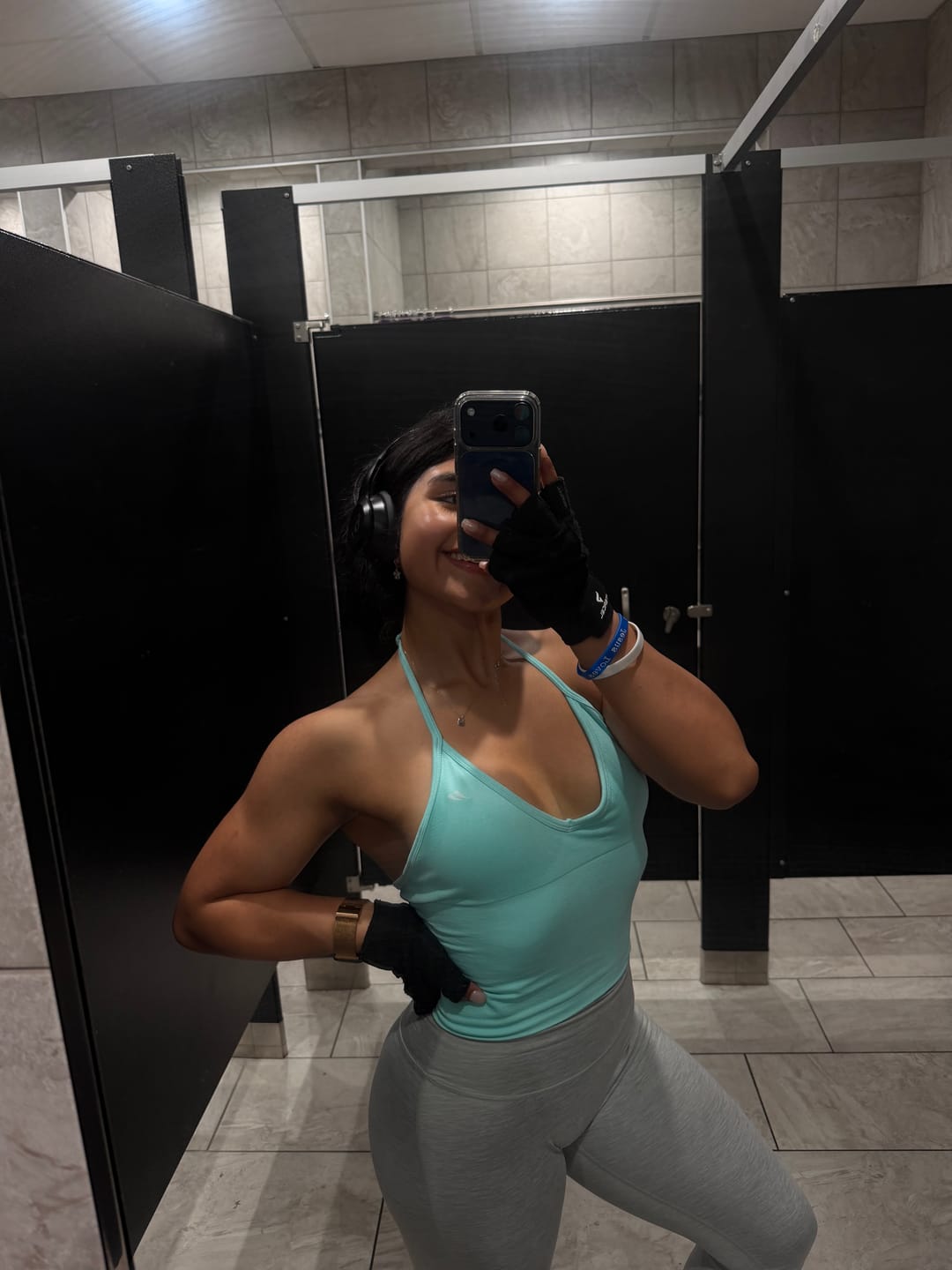 Customer photo review of W4347 Pulse Seamless Halter Tank