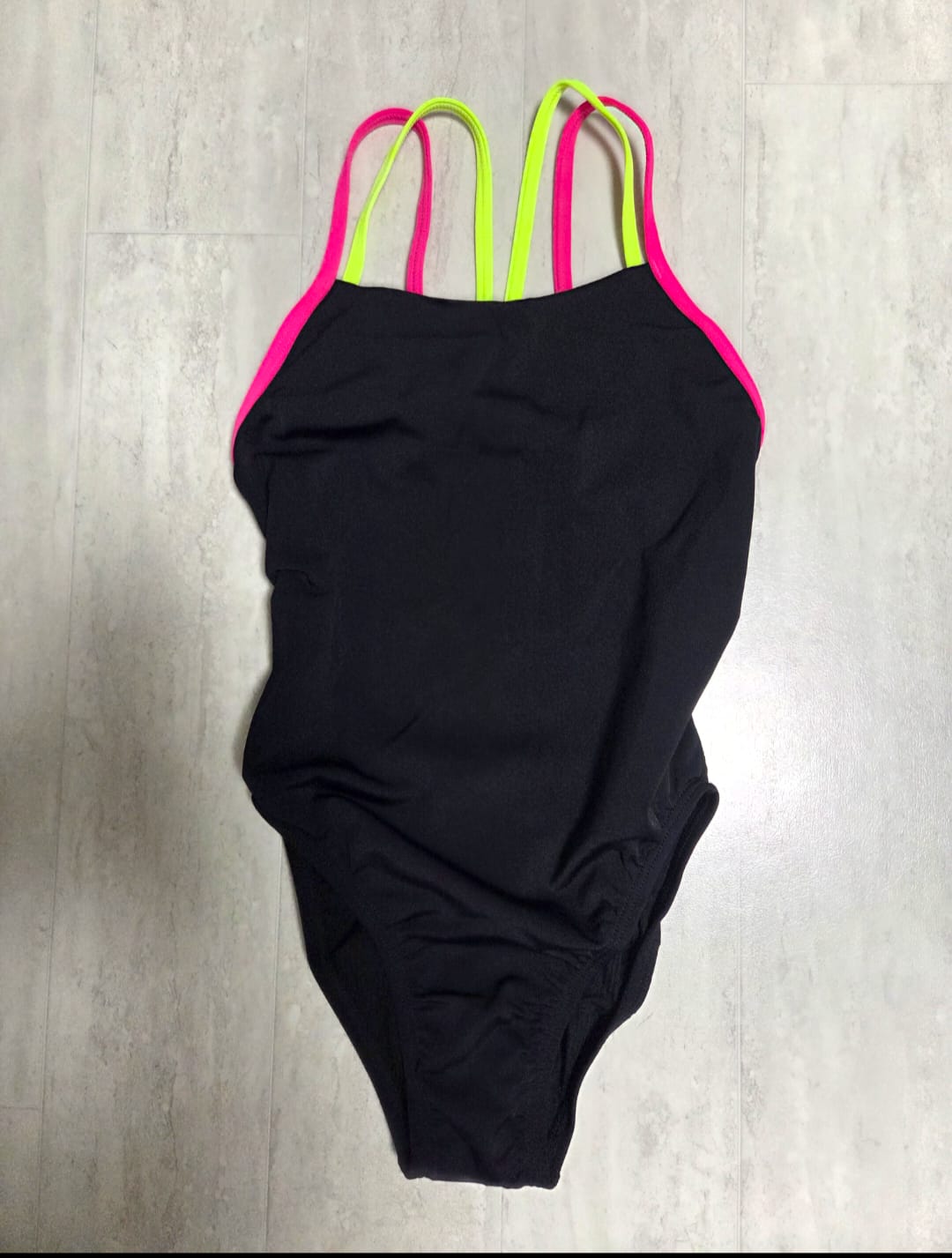 Customer photo review of APSLEY ONE PIECE - Black|Pink Sorbet|Rave