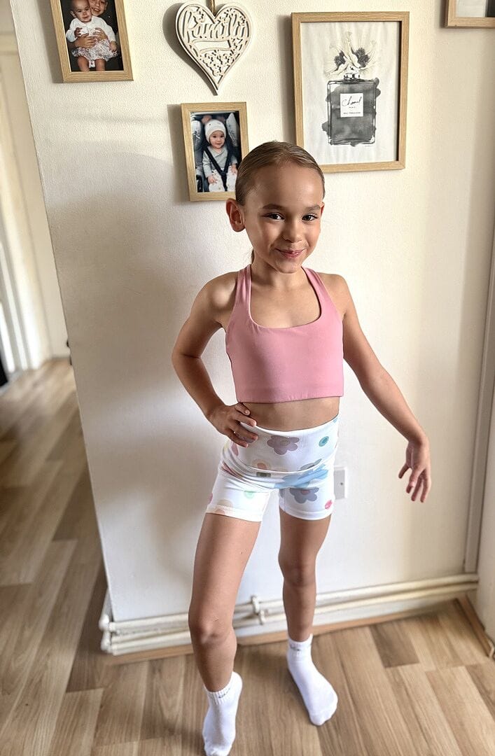 Customer photo review of Mid-Length Shorts - Daisy