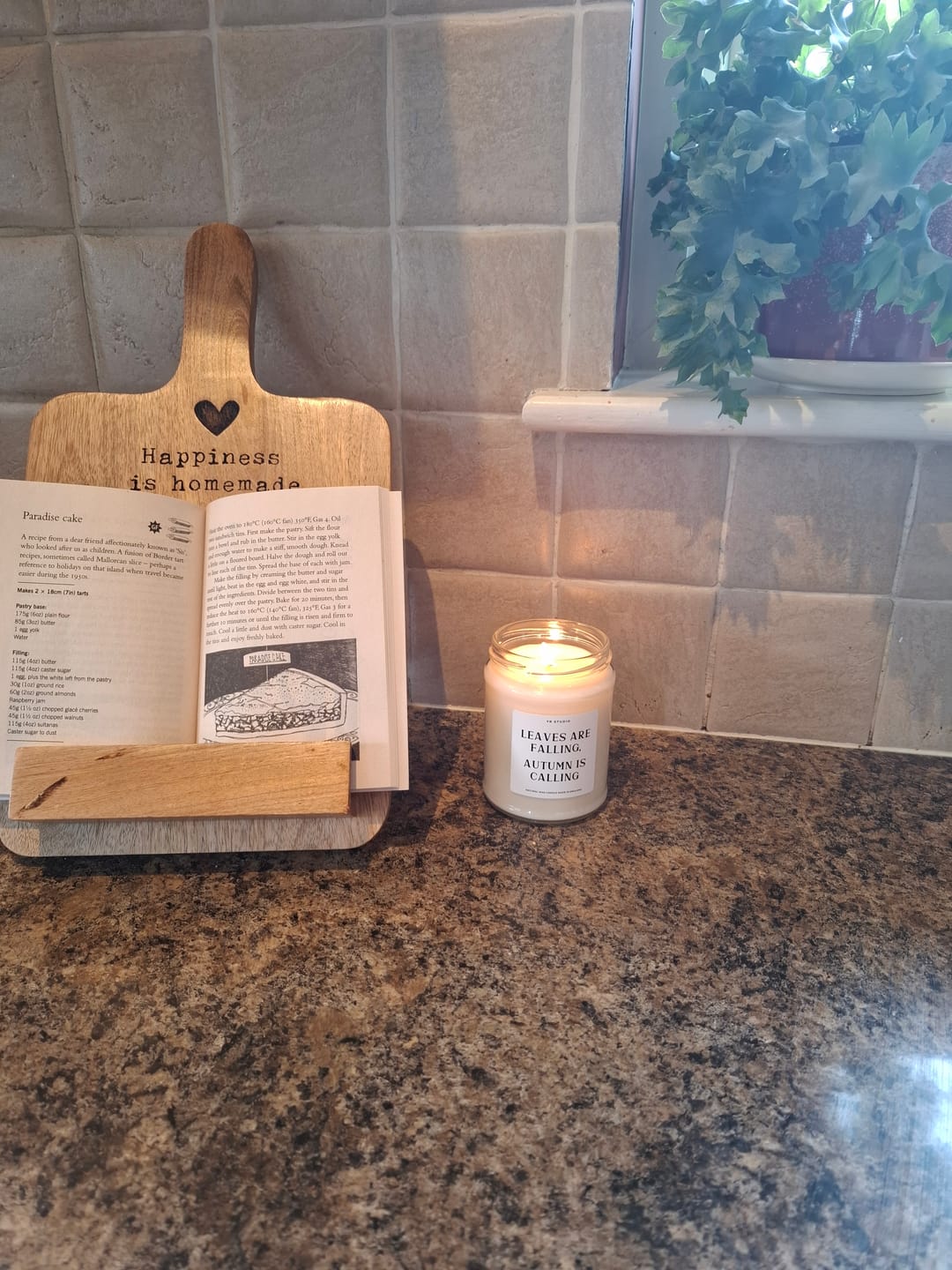 Customer photo review of "Leaves Are Falling..." Candle