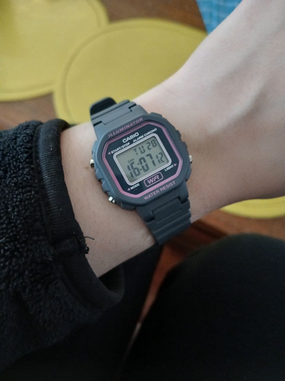 Customer photo review of Reloj Casio Vintage LA-20WH-8ADF Gris Rosado