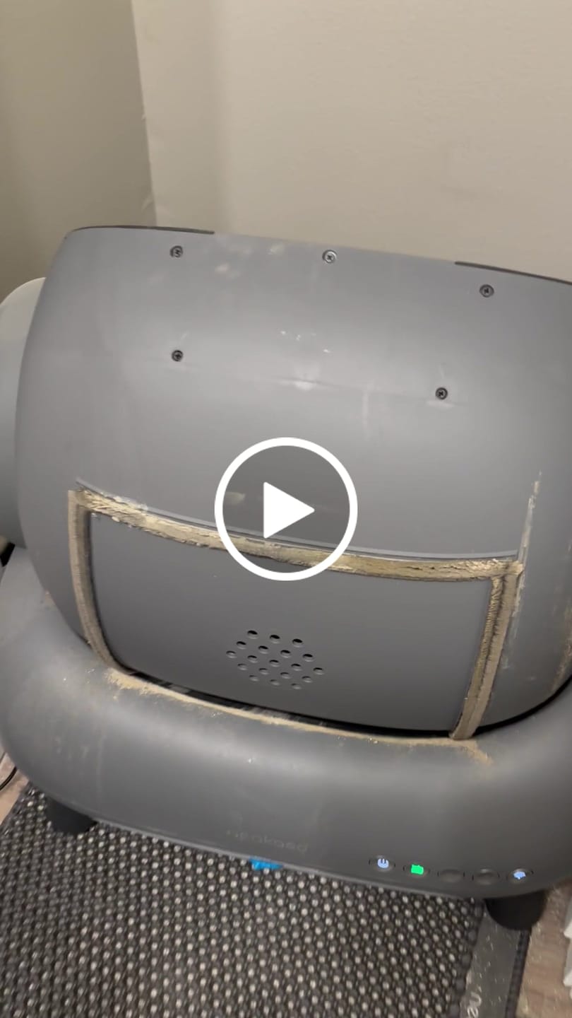 Customer video review of Neakasa M1 Anti-Scatter Litter Fence & High Pee Guard