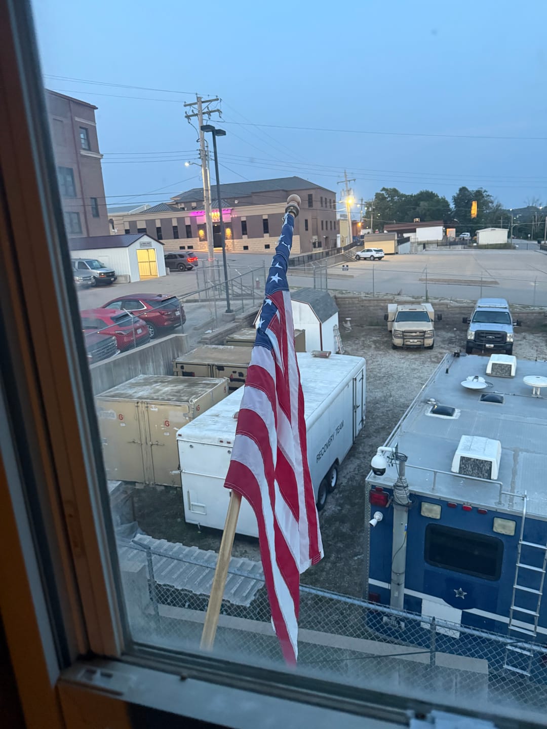 Customer photo review of Non-Tangle Flagpole Spinners