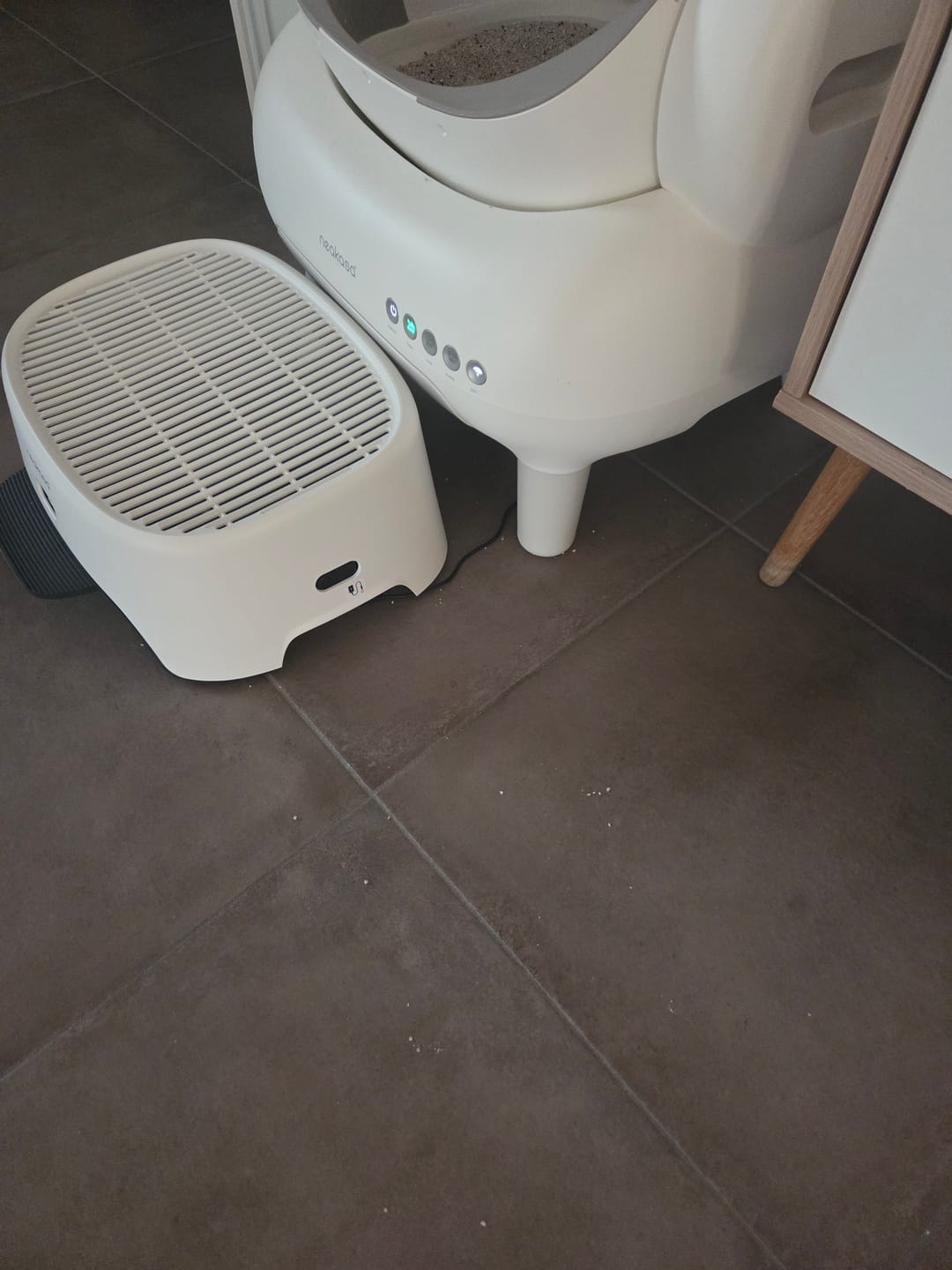 Customer photo review of Neakasa M1 Plus Lite - Litière automatique à ouverture supérieure pour chats