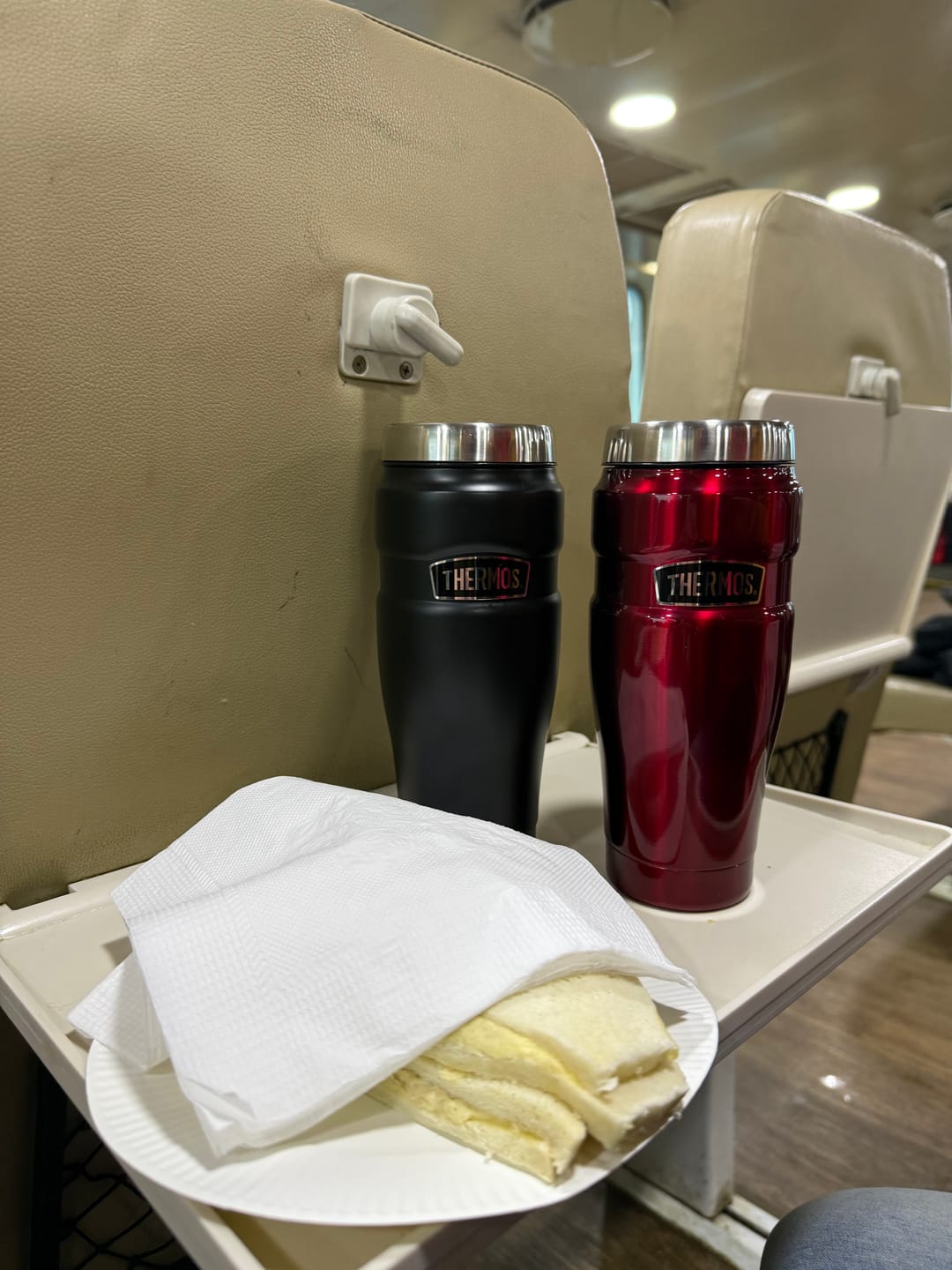 Customer photo review of TERMO MUG 470ML KING NEGRO