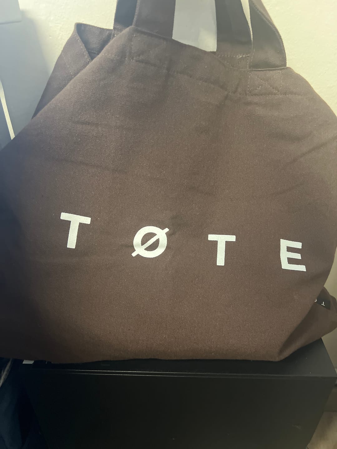 Customer photo review of Brown TØTE Bag