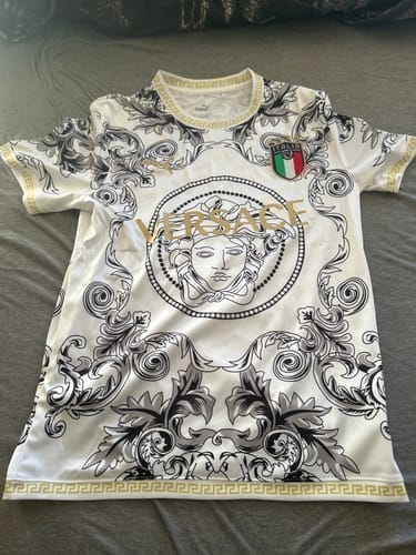 Customer photo review of ITALY 2023 CONCEPT VERSACE WHITE HOME SHIRT