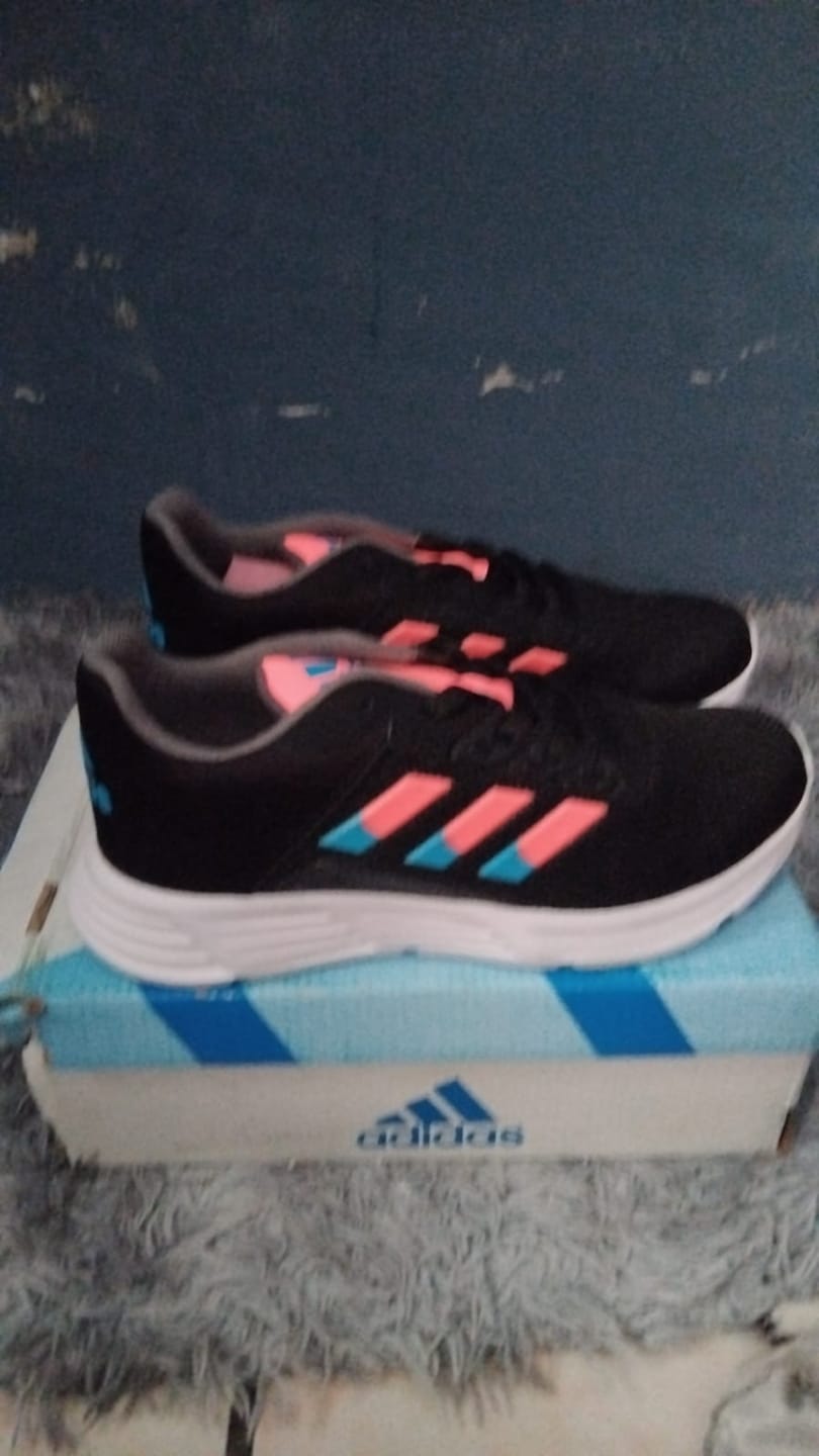 Customer photo review of Tenis 018 Marino Blanco