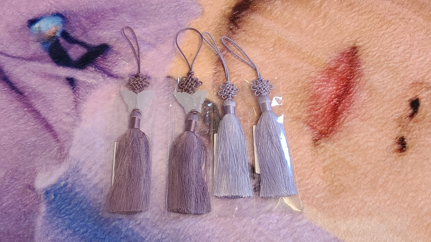 Customer photo review of BTS ARIRANG CONCERT FAN-LOOK TASSEL NORIGAE