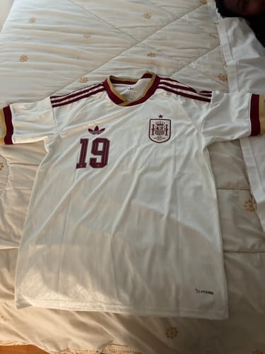 Customer photo review of SPAIN 2026 AWAY SHIRT