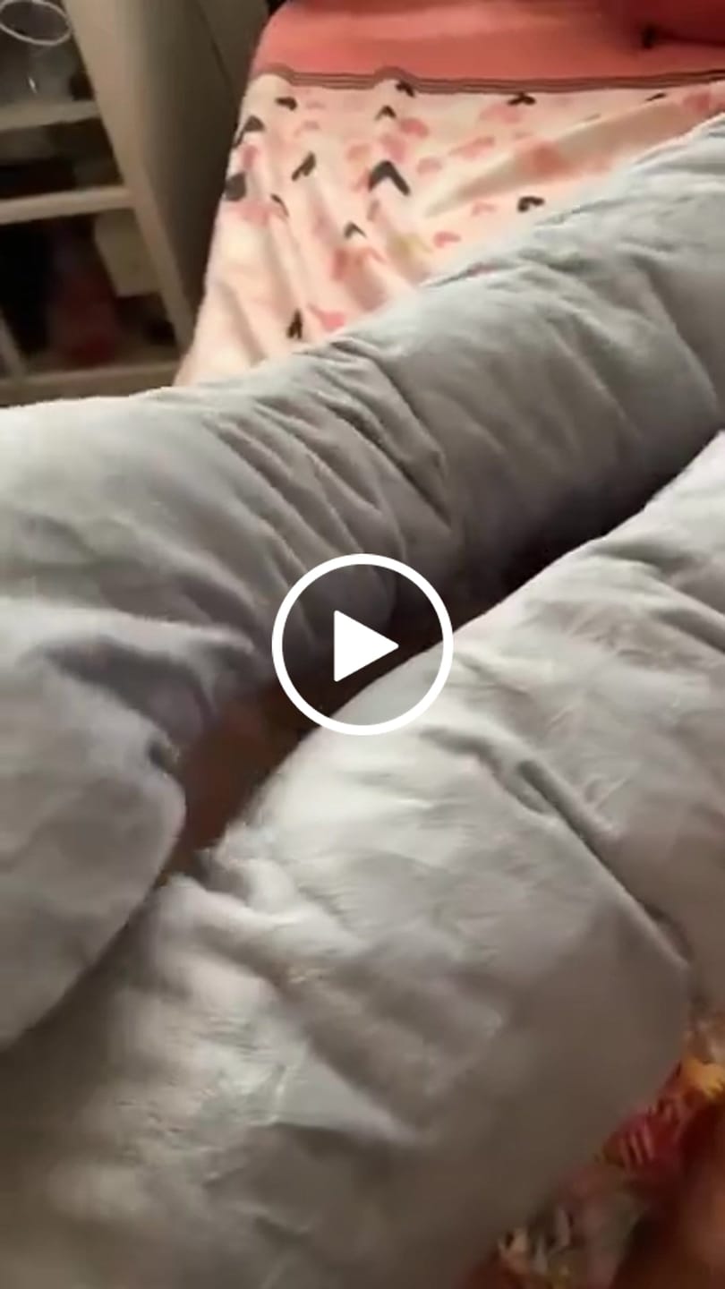Customer video review of Hestia - 130×70cm Soft U-Shaped Full-Body Pregnancy Pillow