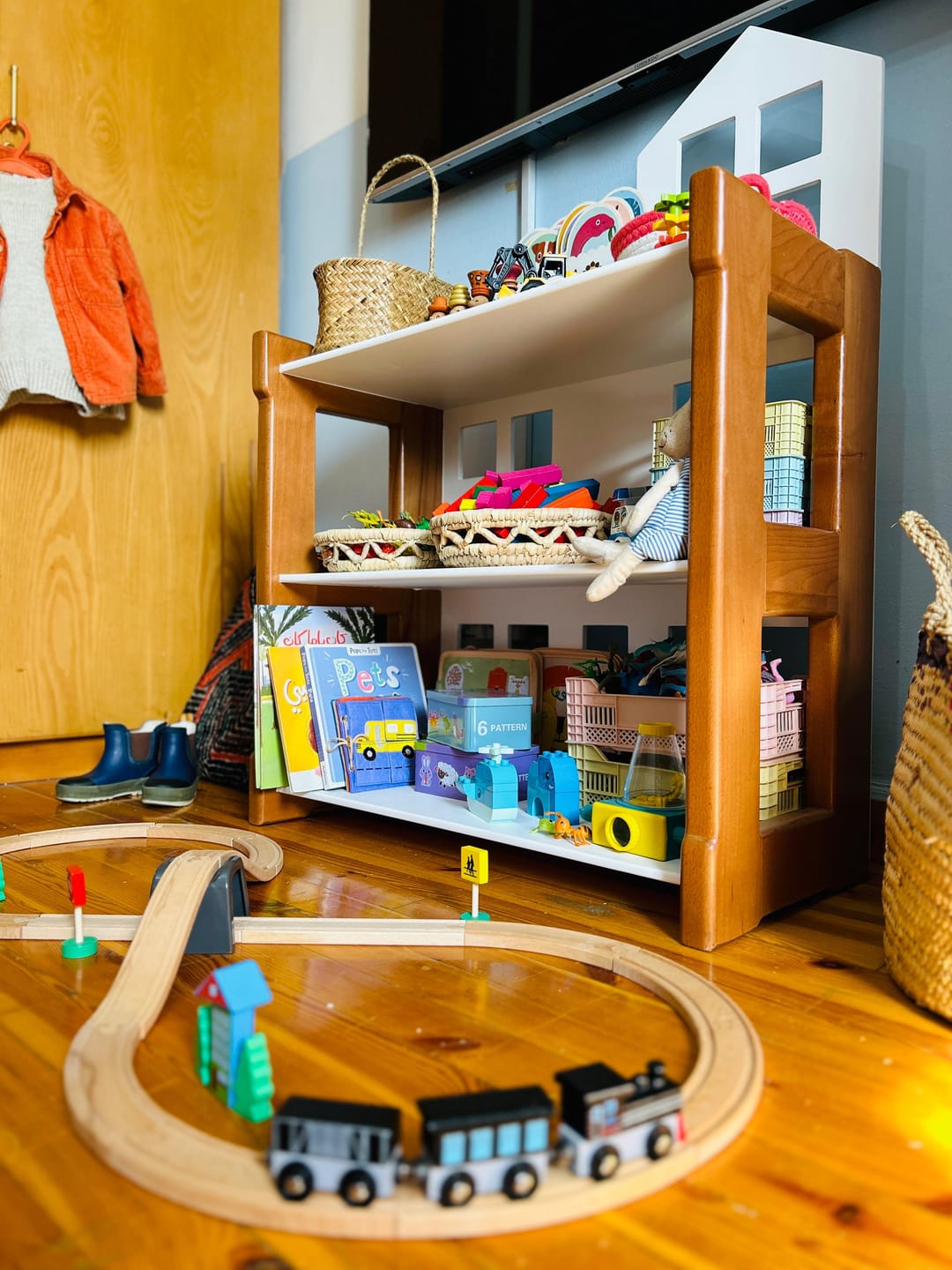 Customer photo review of StoryHouse Bookshelf