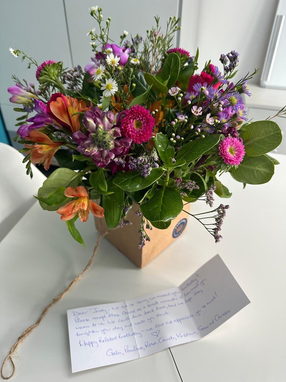 Customer photo review of Summer Delight Posy Box