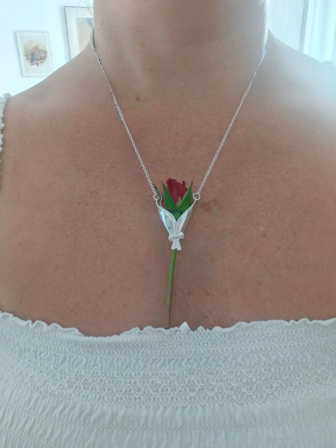 Customer photo review of Elyndra™ – Collana Bouquet Elegante