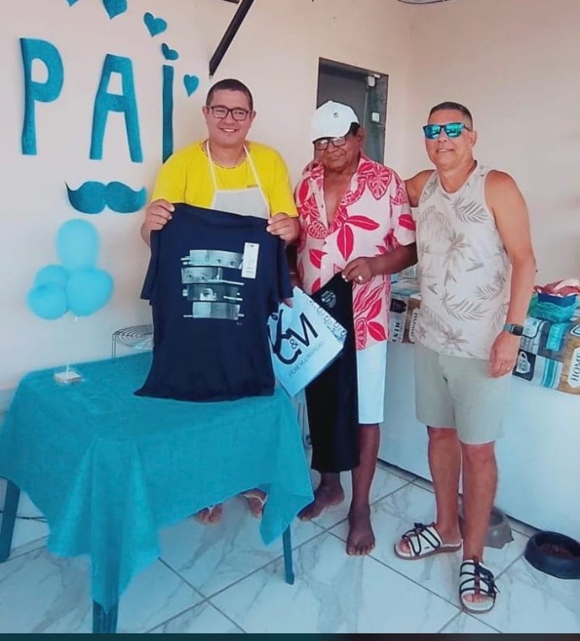 Customer photo review of Camiseta Personalizada OLHARES DOS FILHOS - Algodão Peruano