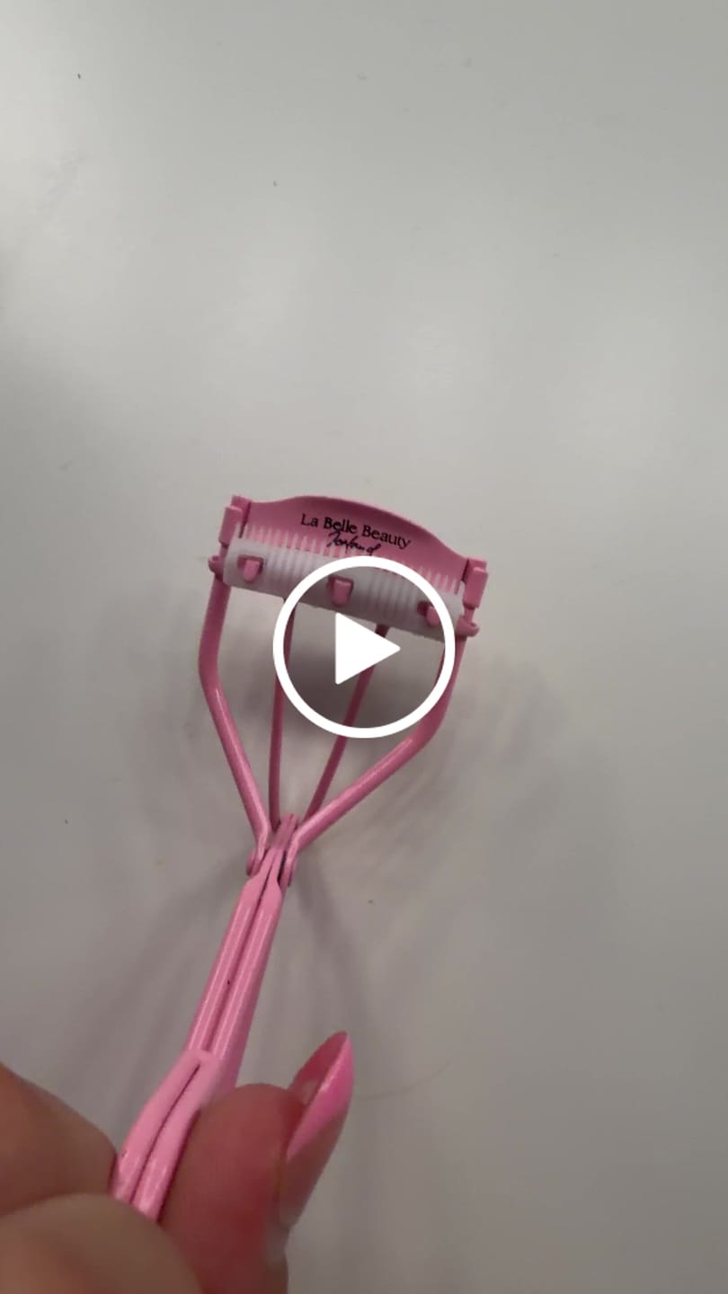 Customer video review of Eyelash curler