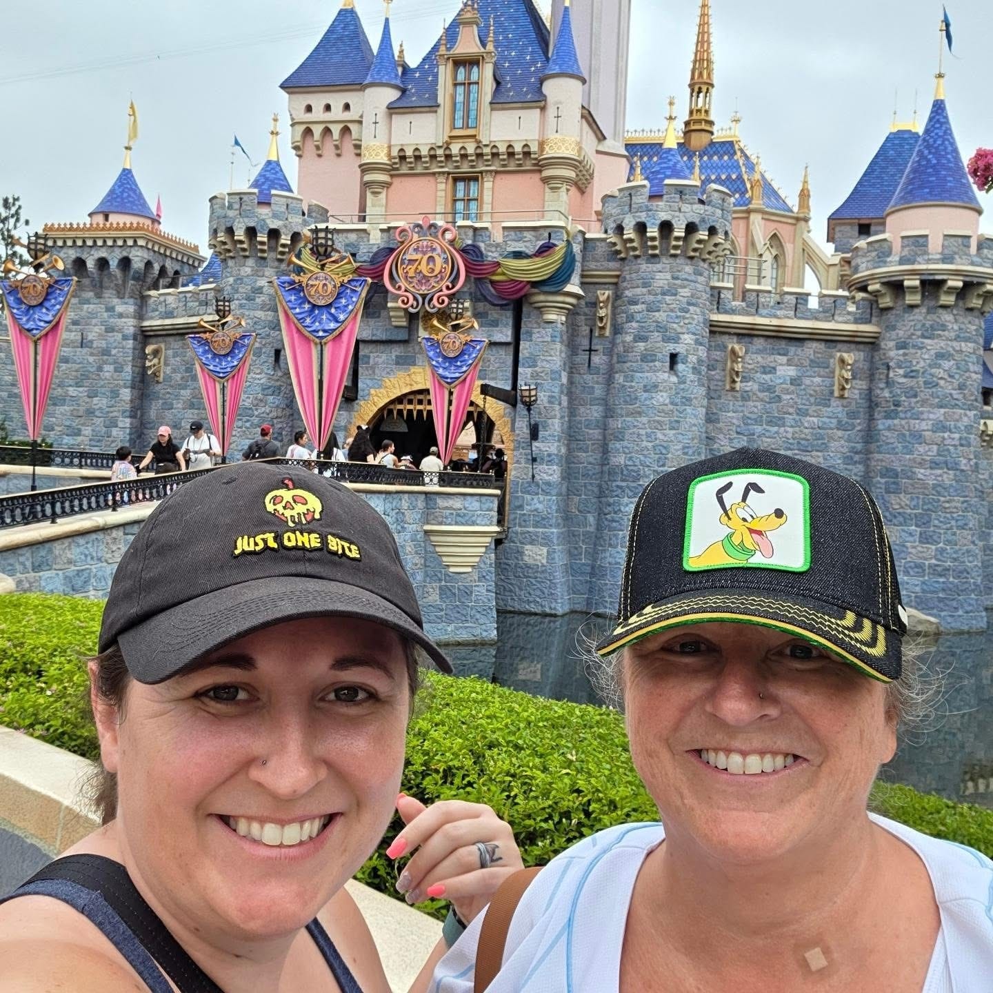 Customer photo review of OVERLORD x Disney - Mickey & Friends - Pluto (Classic)