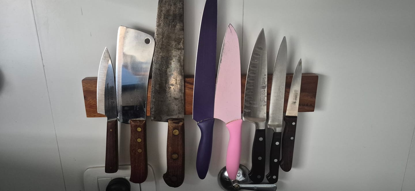 Customer photo review of Barra Magnética Imantada De Acacia P/ Cuchillos - Sakura Edge Collection