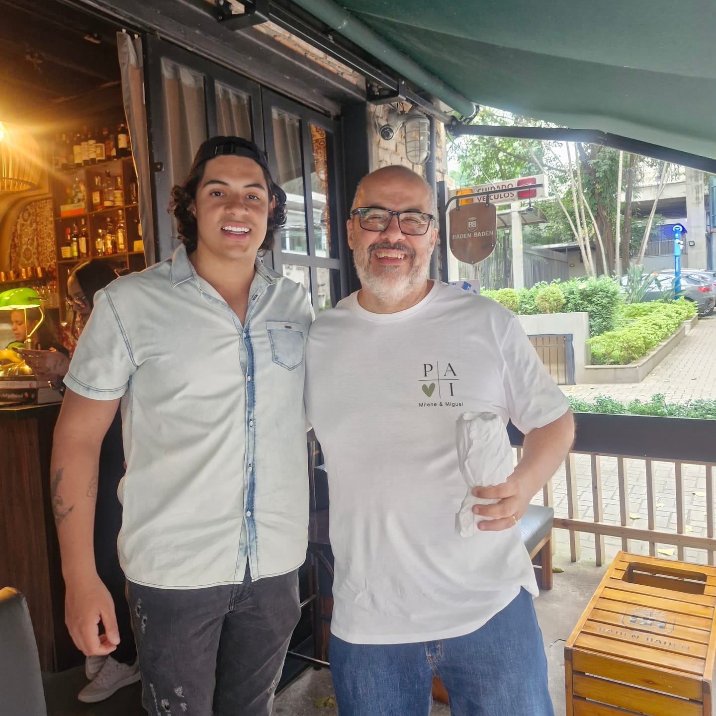 Customer photo review of Camiseta Personalizada PAI MINIMALISTA - 100% Algodão