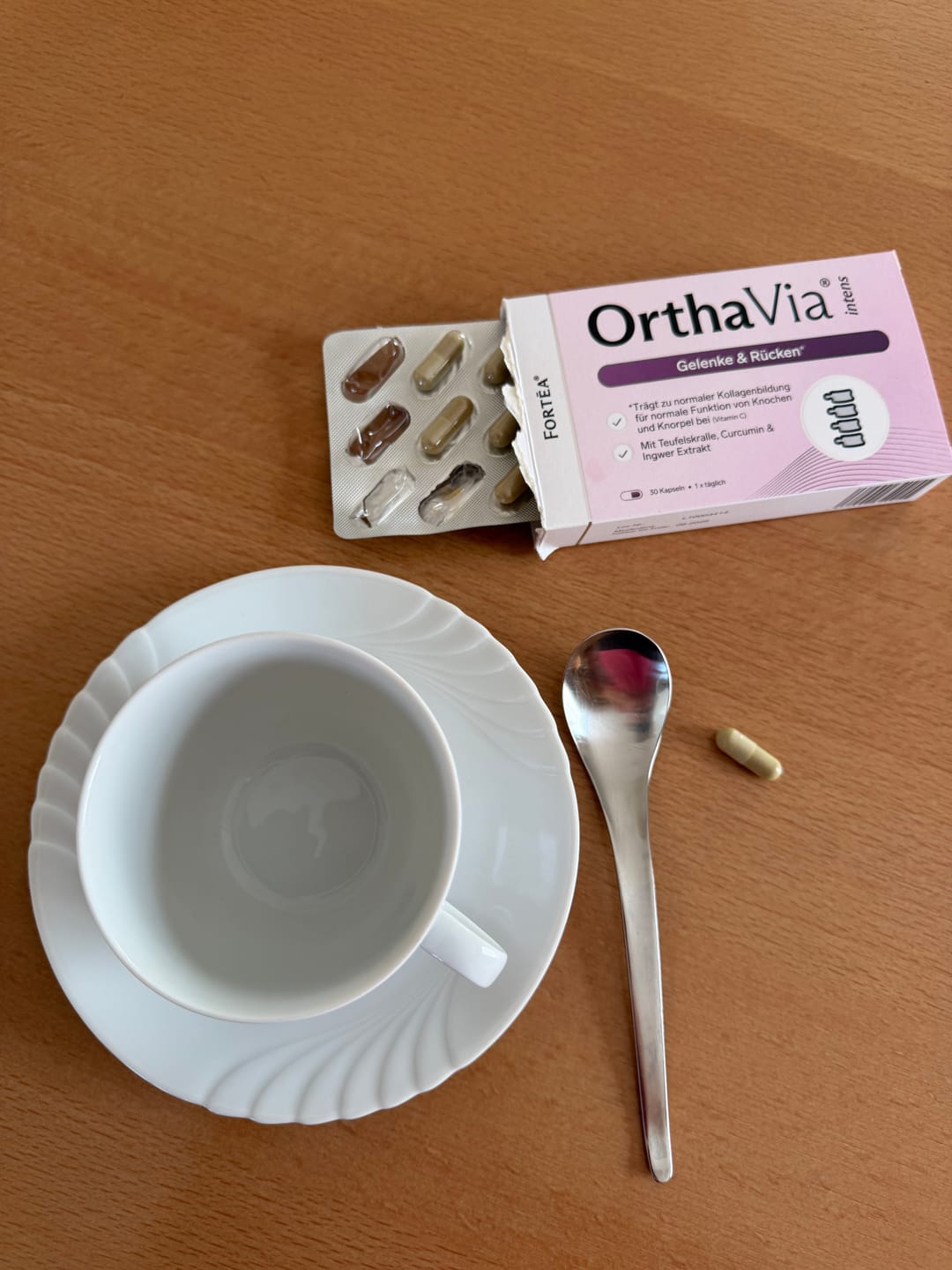 Customer photo review of OrthaVia® intens – Gelenke & Rücken