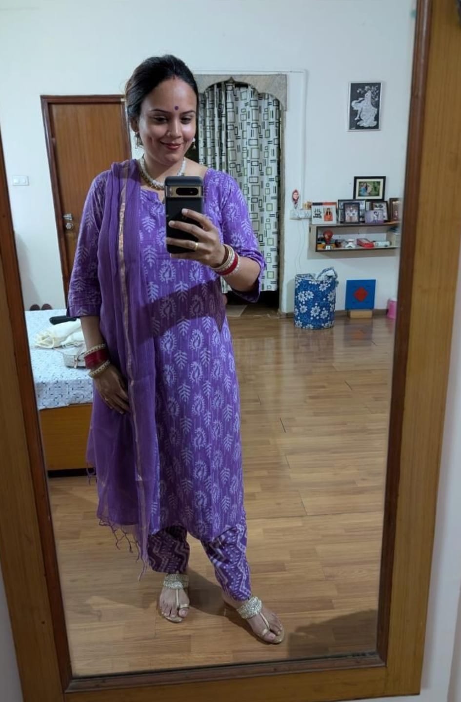 Customer photo review of Set of 2- Lavender Bagru Straight Kurta and Pants