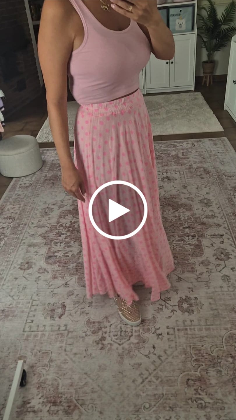 Customer video review of Signature Crop Top SOFTLY BASIC blueberry