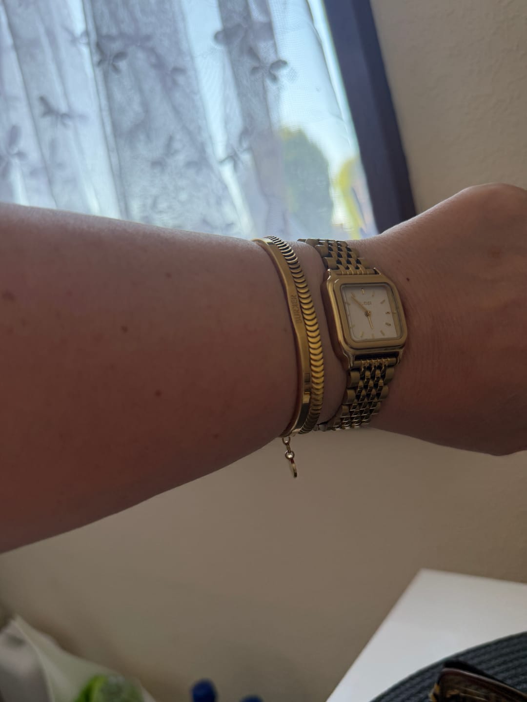 Customer photo review of Macy Gold White
