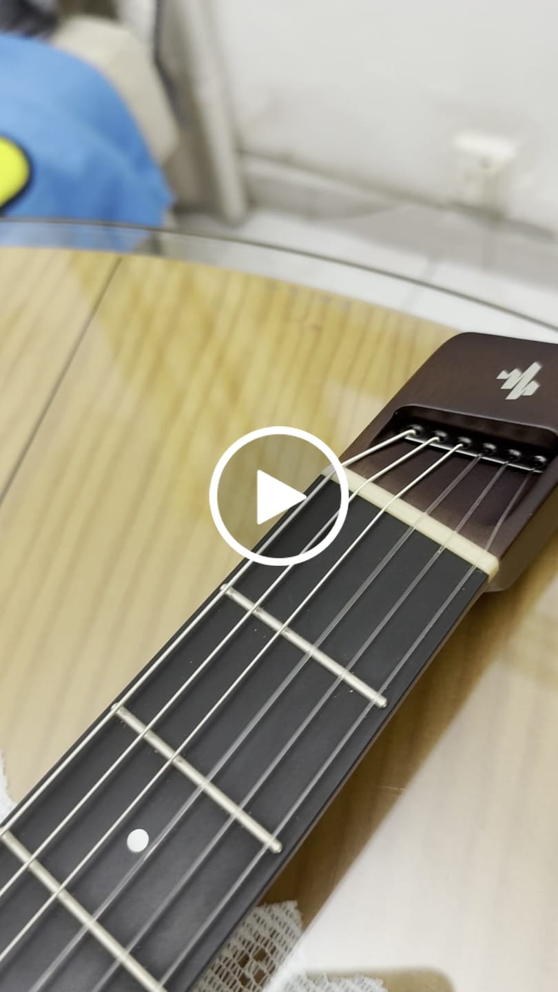Customer video review of Donner HUSH C Guitarra clásica con cuerdas de nailon de viaje