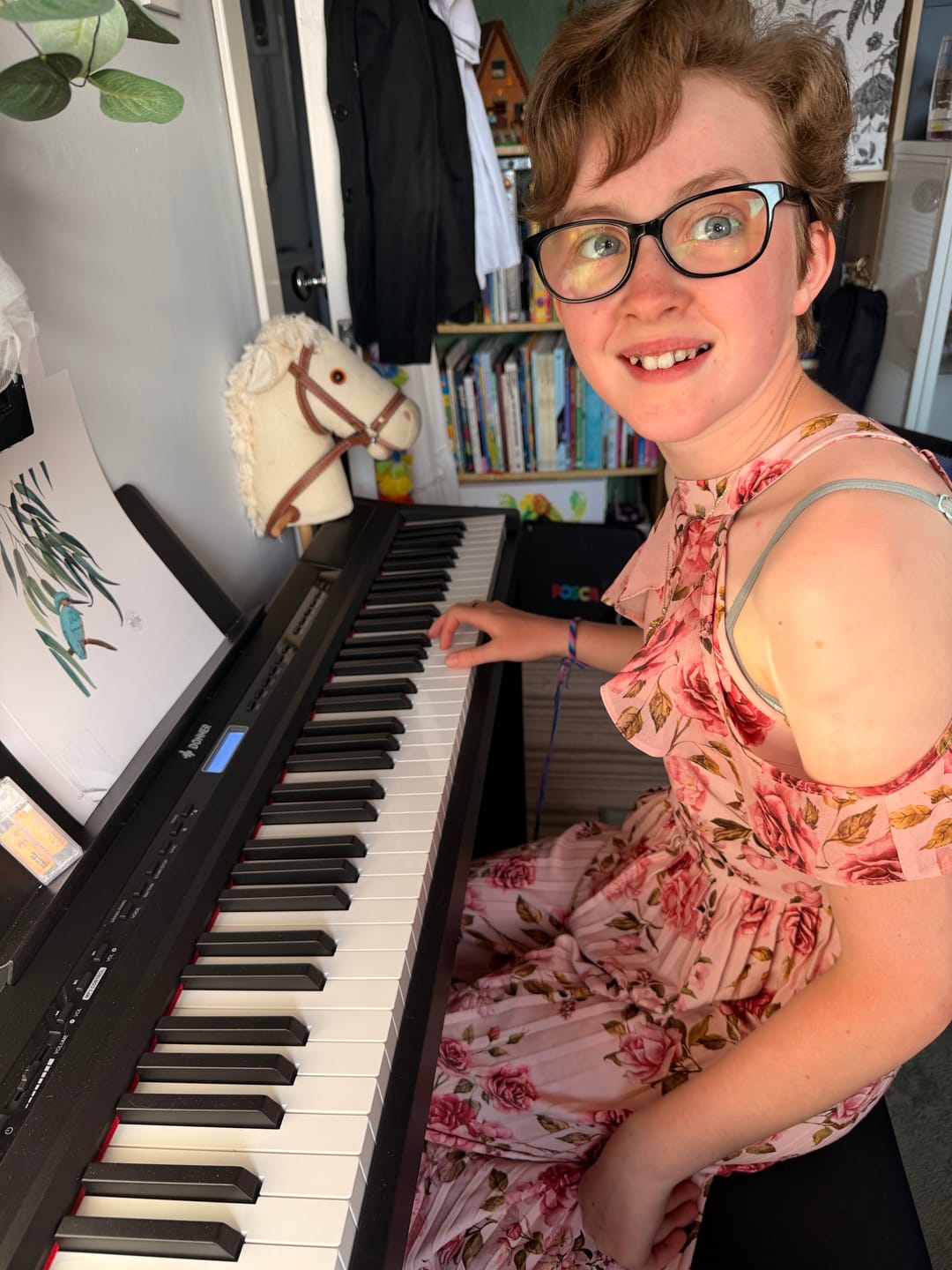 Customer photo review of Donner DEP-20 Portable Weighted Digital Piano with Stand
