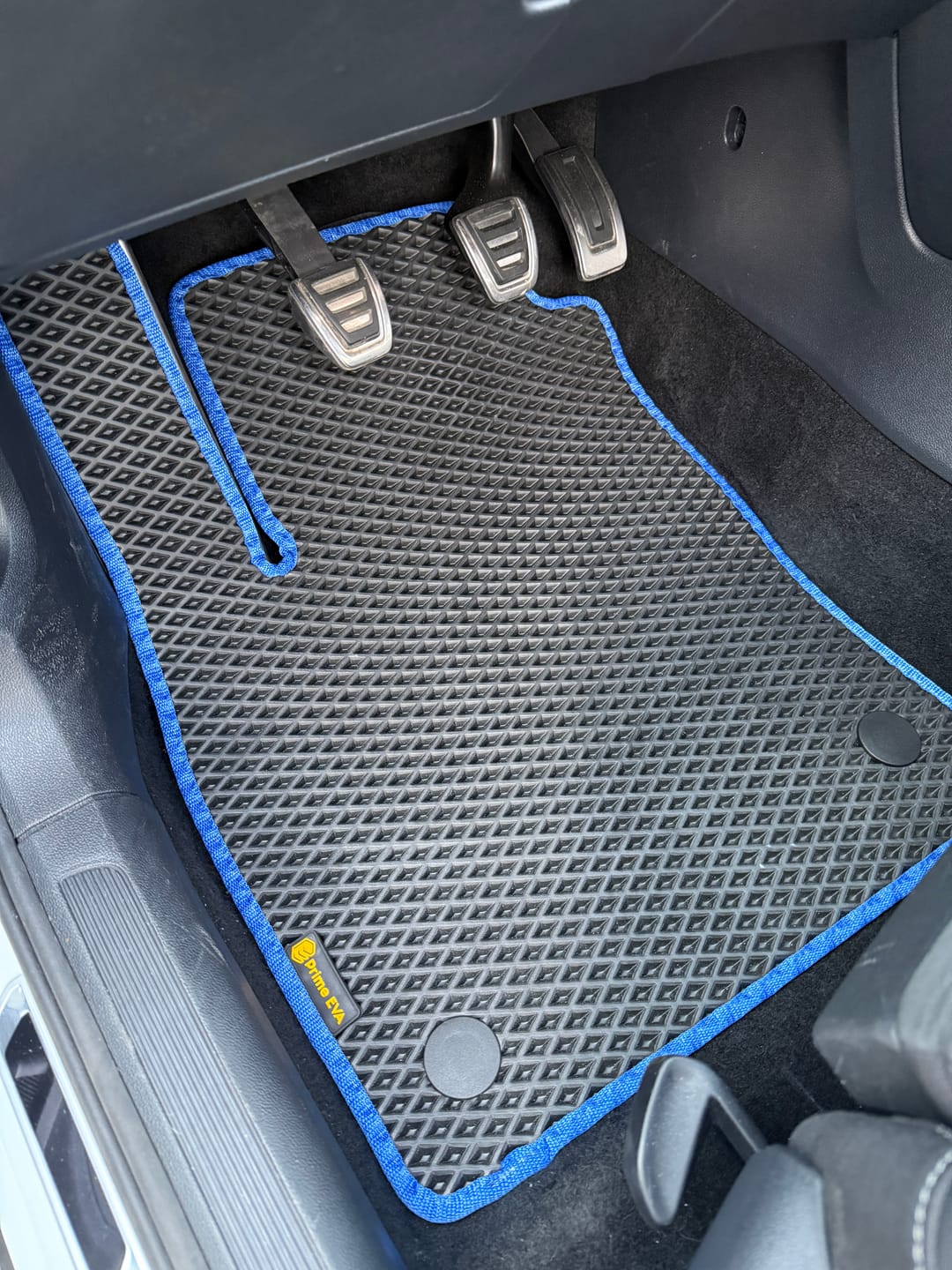 Customer photo review of Auto Fußmatten nach Maß - Komplettset