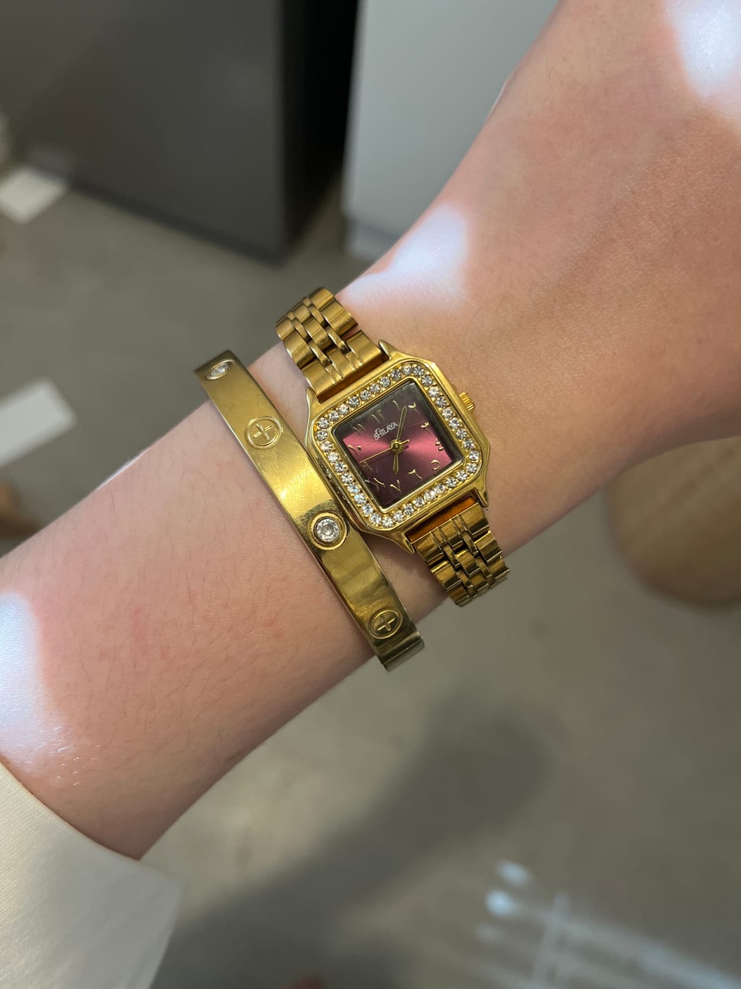 Customer photo review of LA MYKONOS VIOLETTE MONTRE AVEC CHIFFRES ARABES