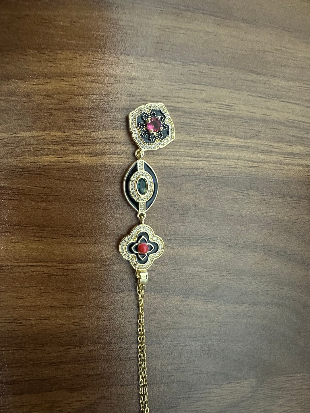 Customer photo review of Fabienne Everyday Pendant Necklace