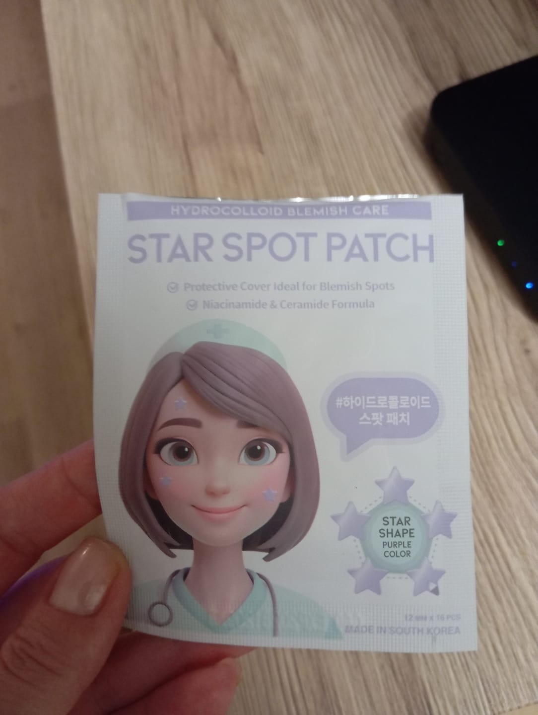 Customer photo review of Хидроколоидни стикери против акне с Ниацинамид OOTD Star Spot Patch
